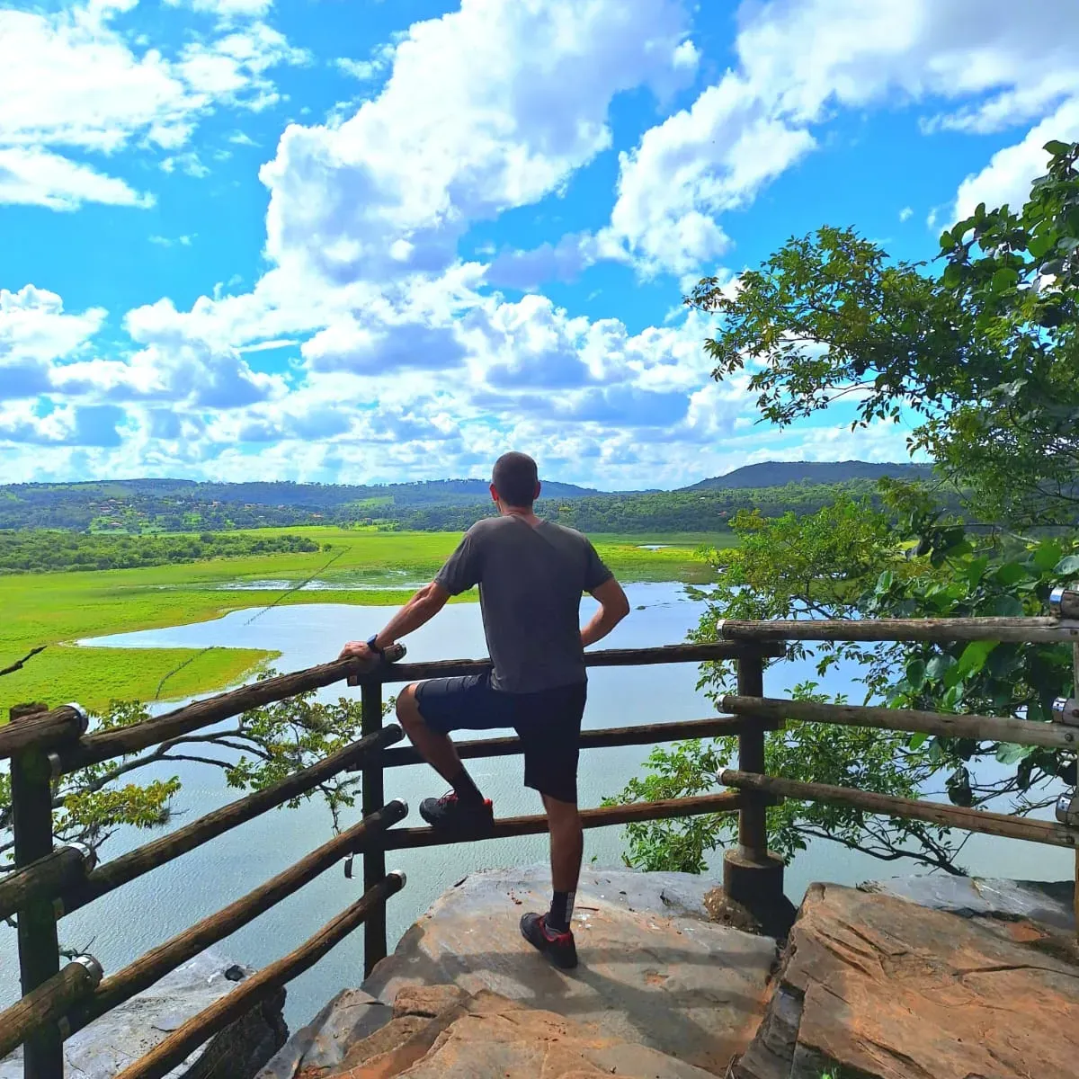 Mirante do Parque do Sumidouro, paisagem de ecoturismo na região metropolitana de BH