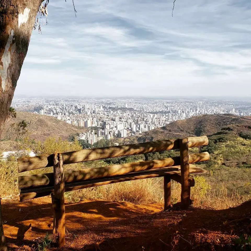 Vista de Belo Horizonte a partir da Serra do Curral, no fim da tarde